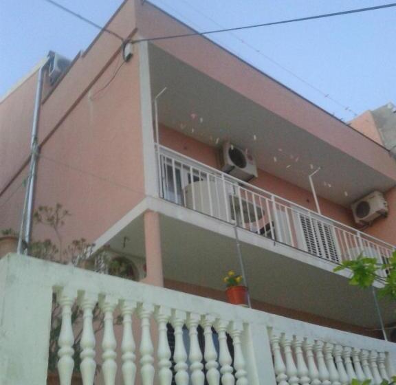 بنسيون Apartments Alissa