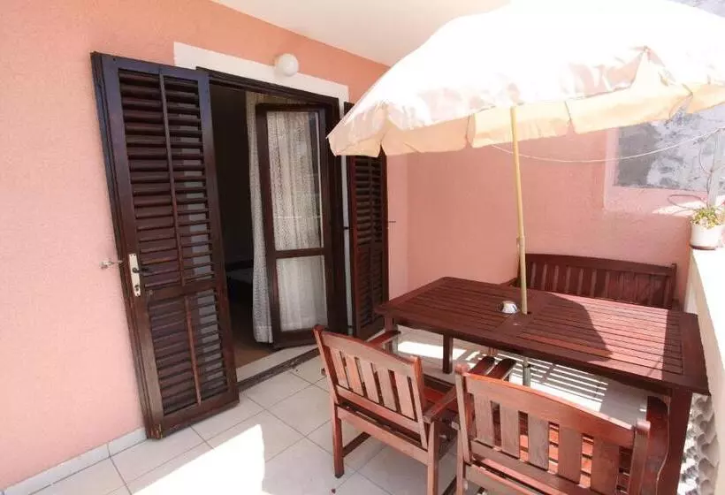 پانسیون Apartments Alissa