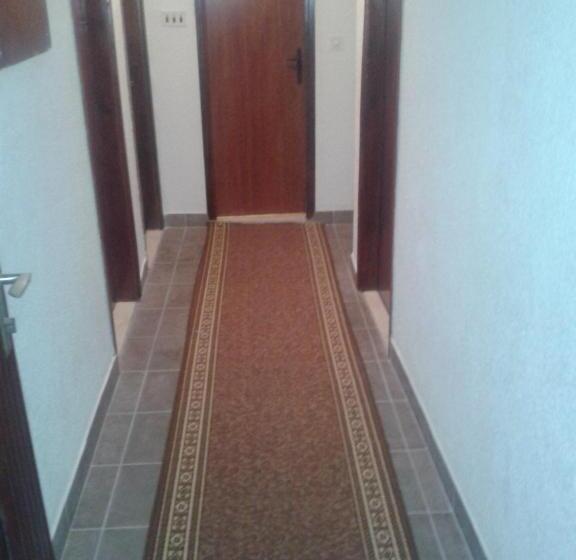 بنسيون Apartments Alissa