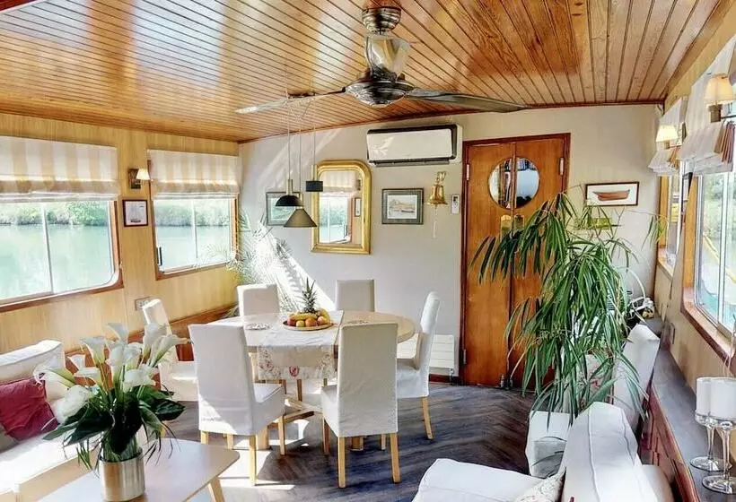 ペンション Rives Du Sud