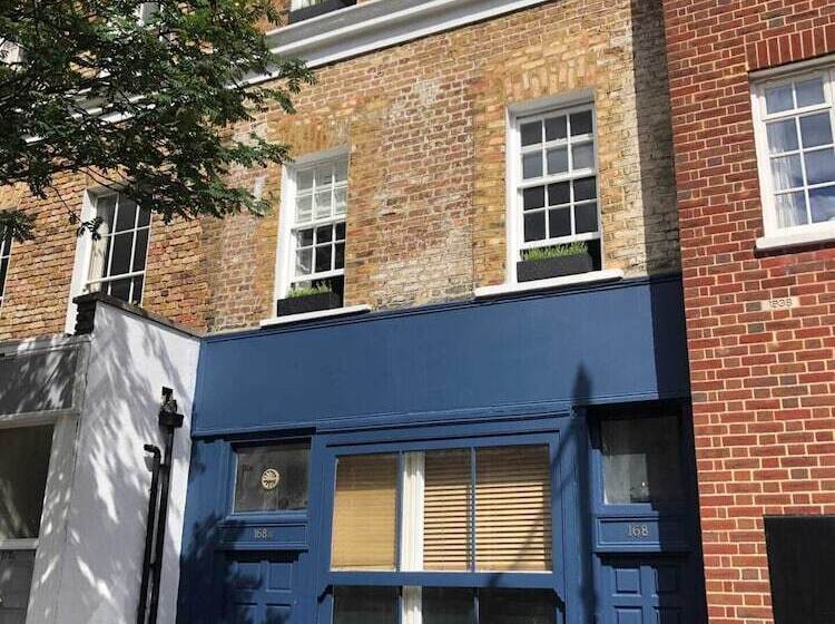 Stylish And Spacious Apartment With Terrace