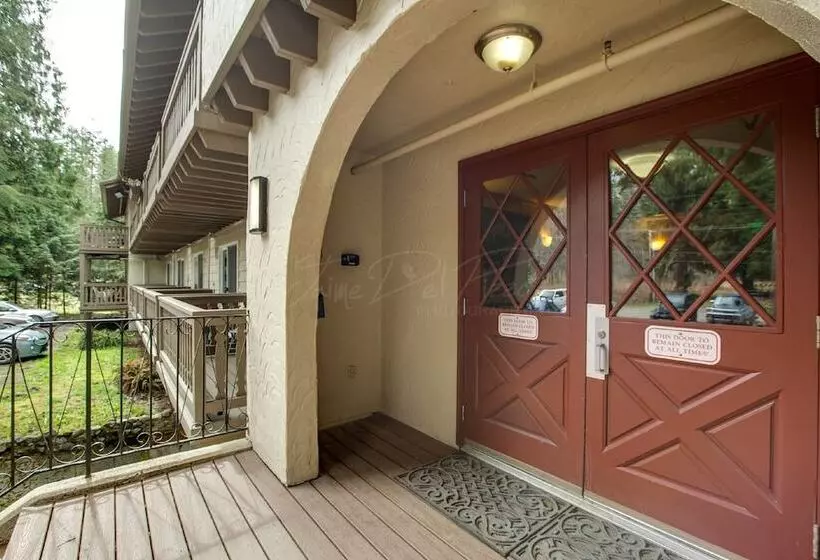 ホテル 37sll   Economical   Convenient   Kitchenette   Sleeps 2