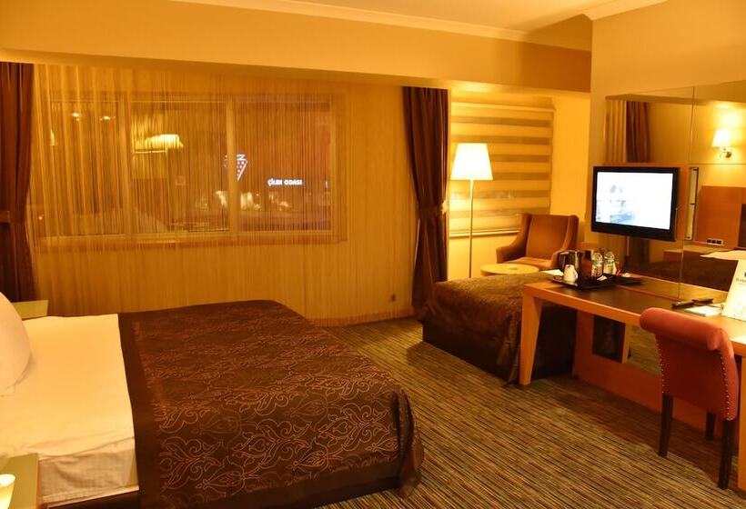 Отель Grand Simay