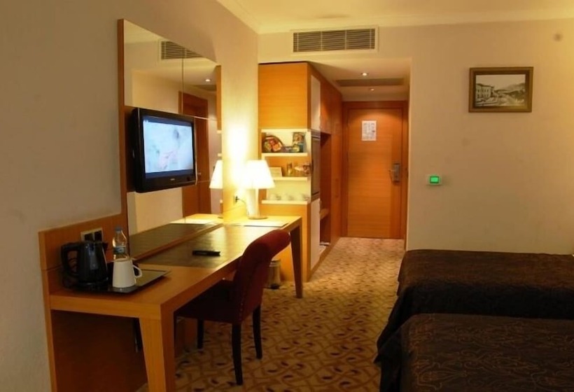 Отель Grand Simay