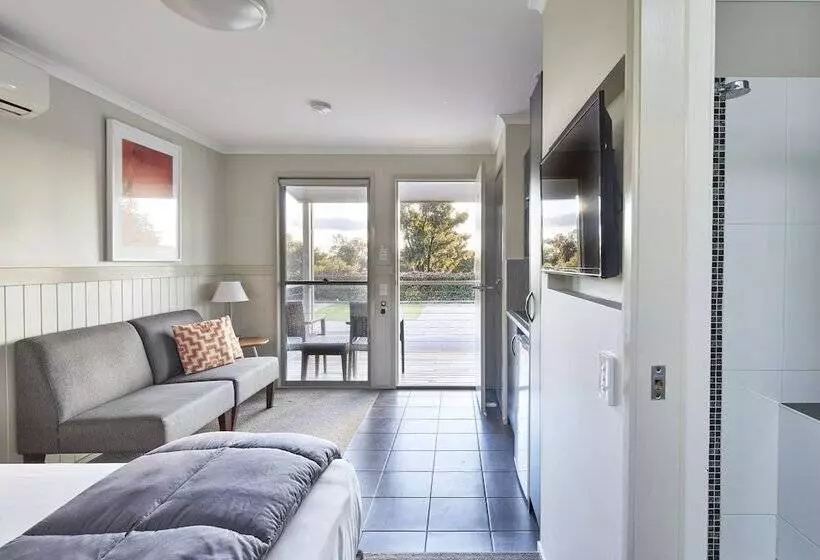 هتل Nrma Bathurst Panorama Holiday Park