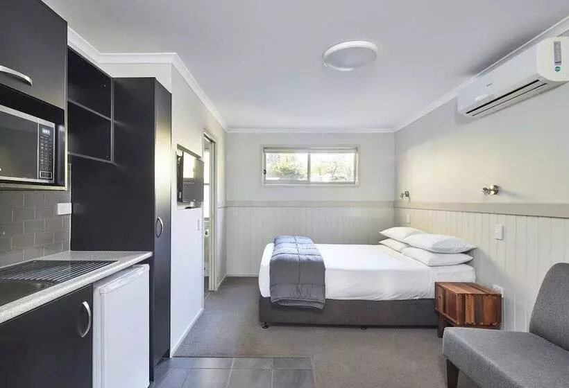 هتل Nrma Bathurst Panorama Holiday Park