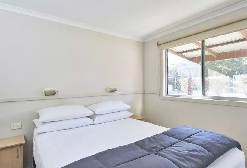 هتل Nrma Bathurst Panorama Holiday Park