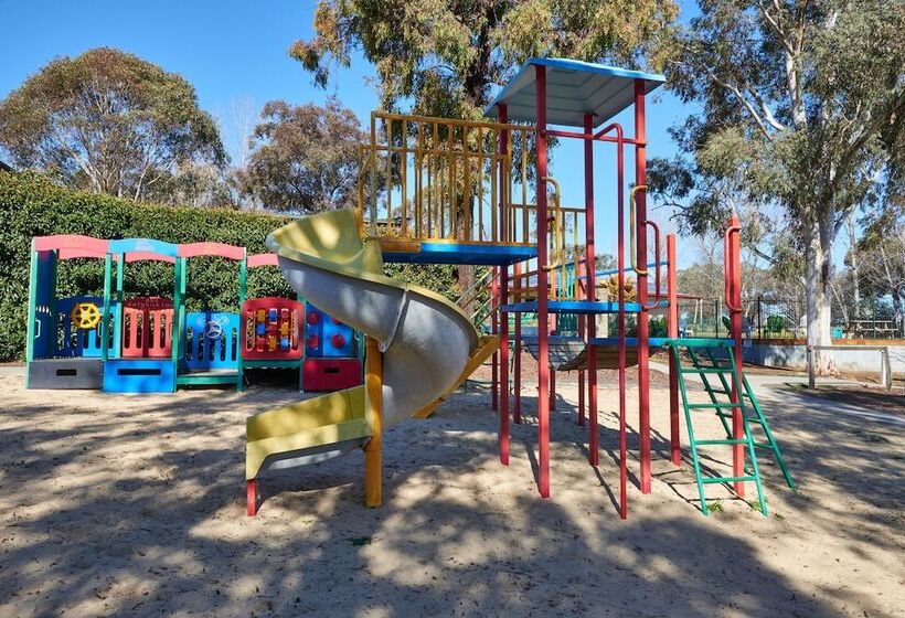 בית מלון כפרי Nrma Bathurst Panorama Holiday Park