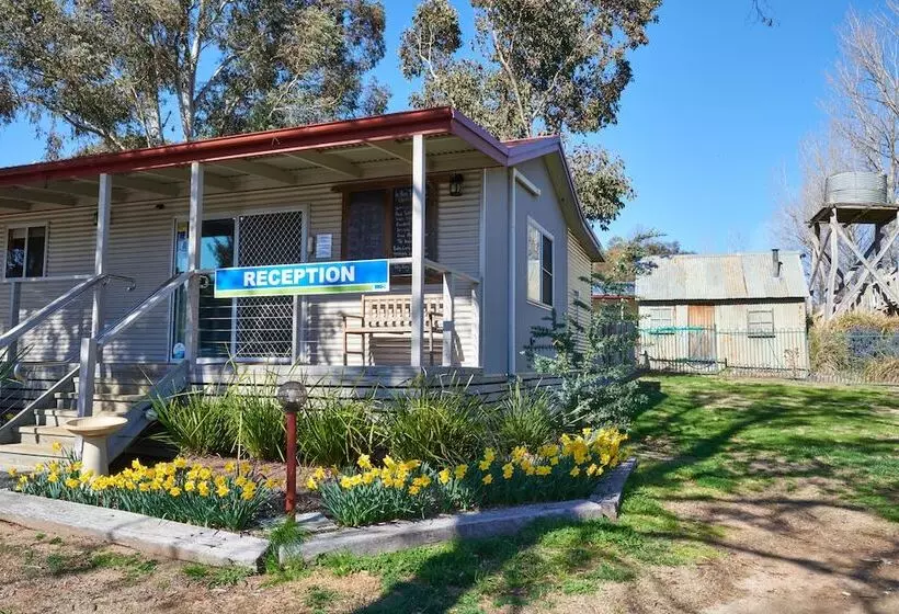 هتل Nrma Bathurst Panorama Holiday Park