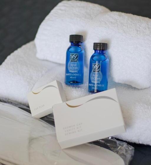 Pensió Gyalos Beach Front