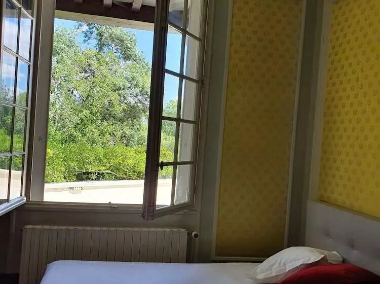 Majatalo Le Manoir Du Coeur Volant B&b