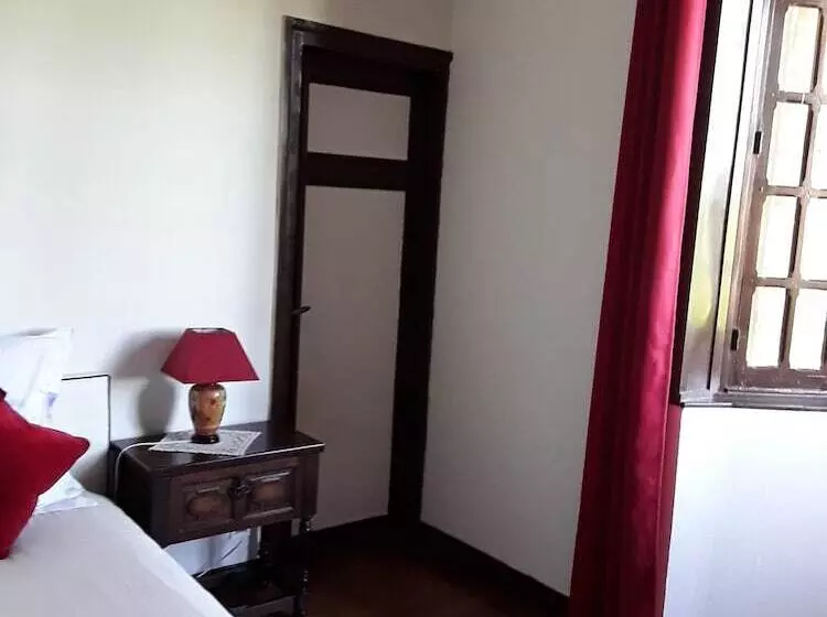 Majatalo Le Manoir Du Coeur Volant B&b