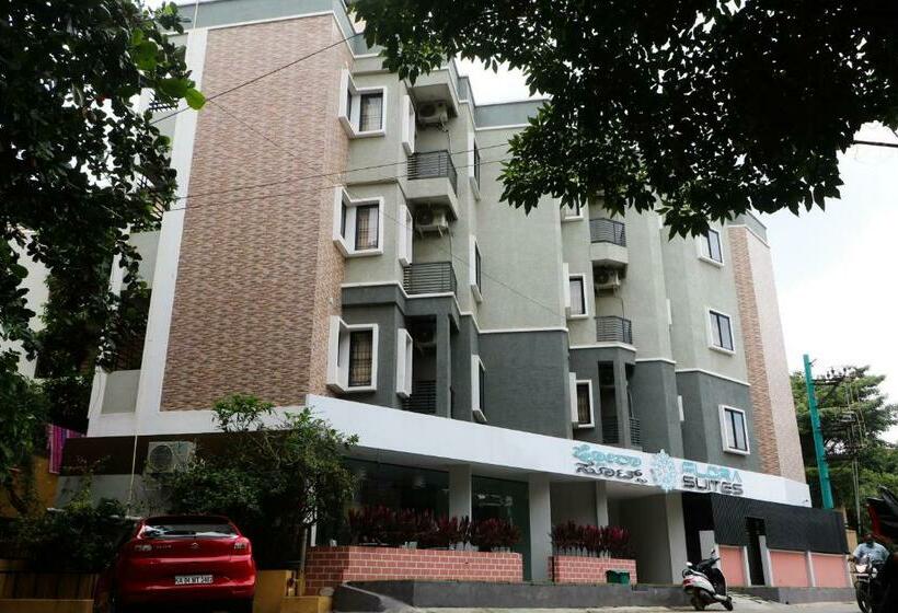 Отель Flora Suites