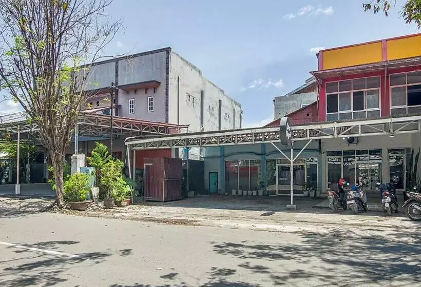 ホテル Syariah Andalas Palu Redpartner