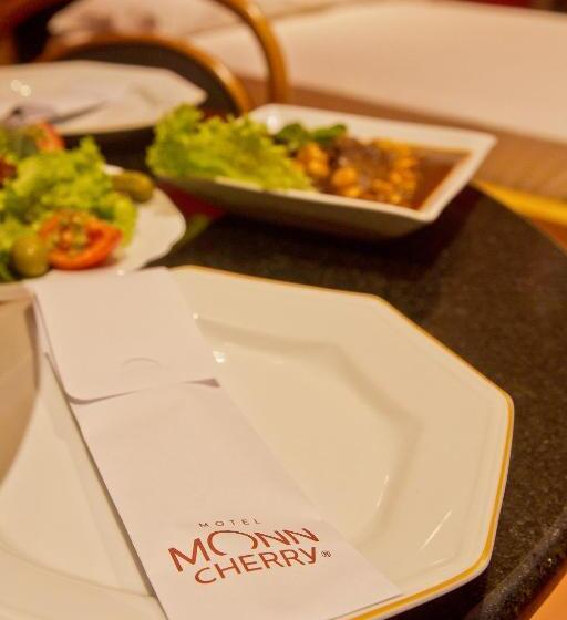 Monn Cherry Motel