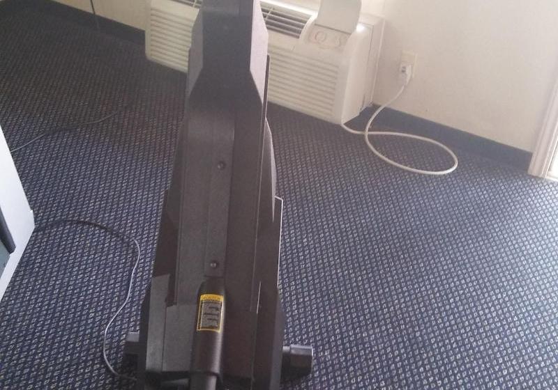 فندق Benchmark Inn