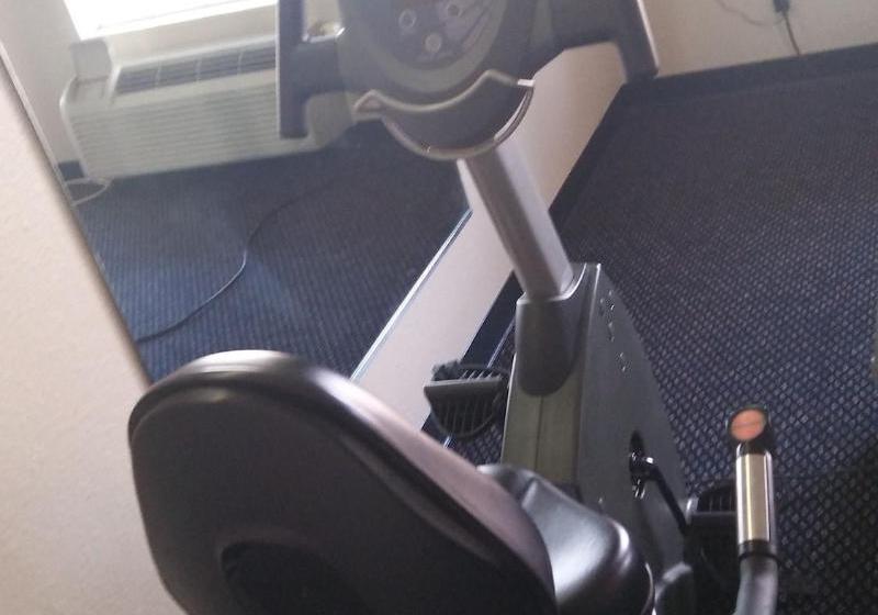 فندق Benchmark Inn