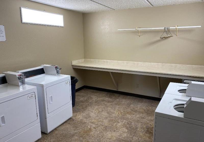 فندق Benchmark Inn