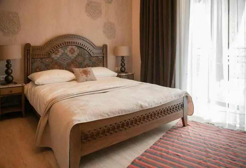 هتل Boutique Ethno