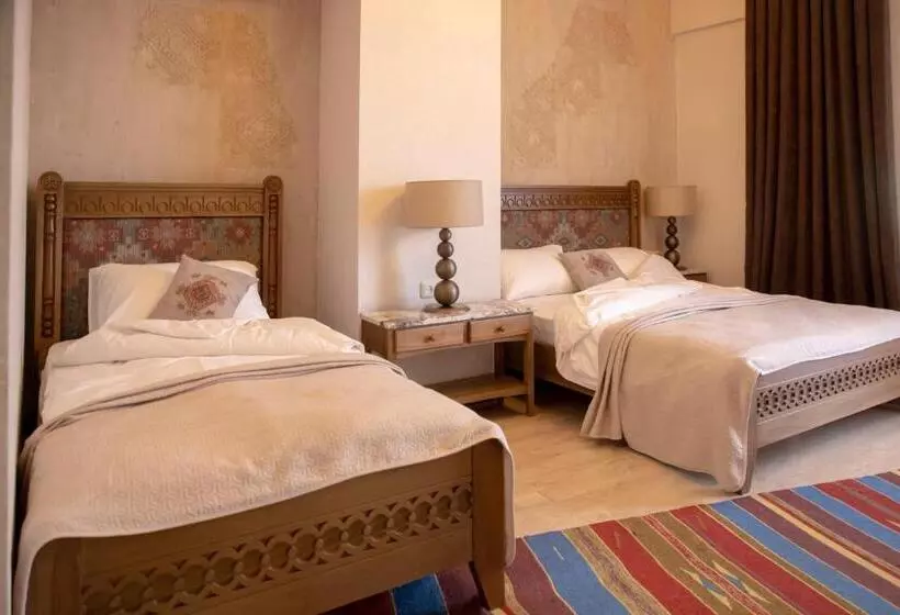 هتل Boutique Ethno