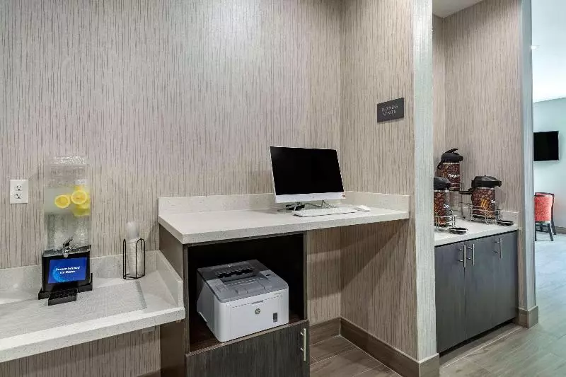 ホテル Comfort Inn & Suites