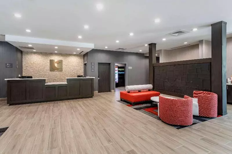 ホテル Comfort Inn & Suites