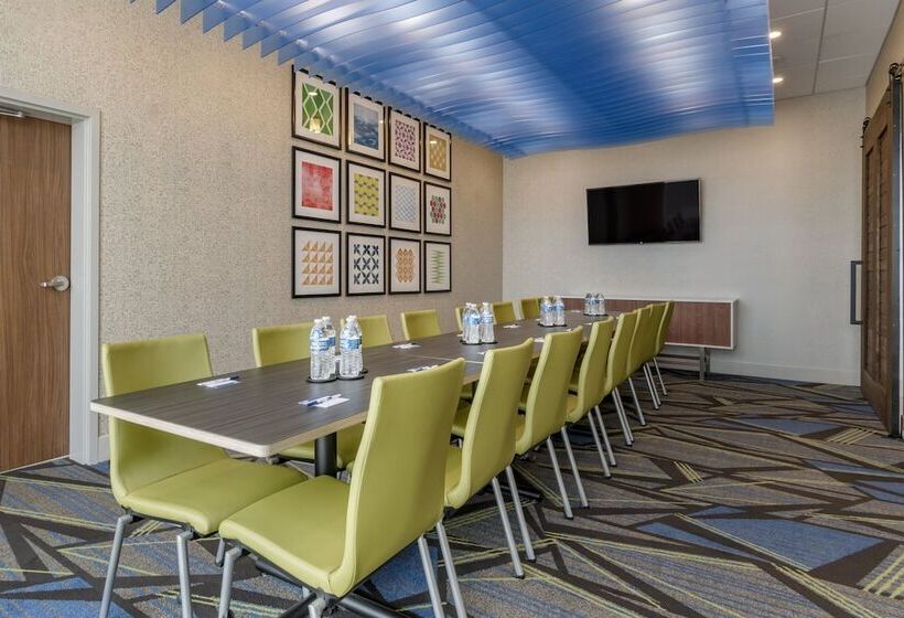 בית מלון כפרי Holiday Inn Express & Suites   Lancaster   Mount Joy, An Ihg