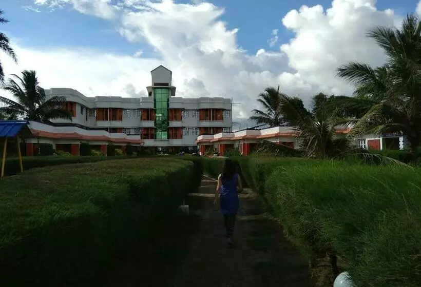 ホテル Neel Nirjaney Resorts