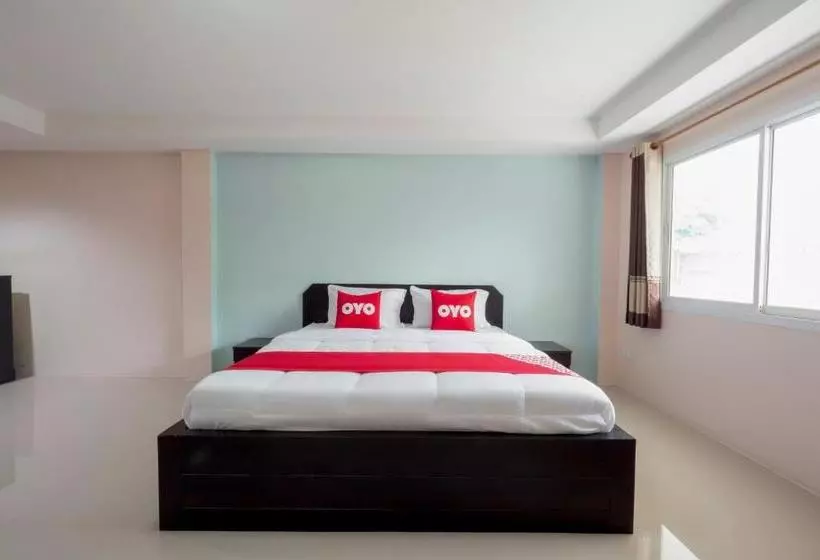 ホテル Oyo 75329 Phensri Apartment