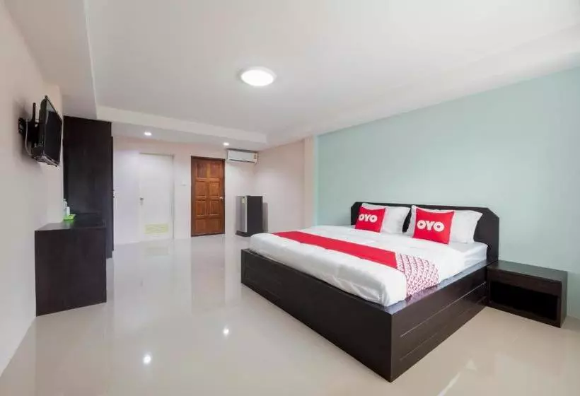 ホテル Oyo 75329 Phensri Apartment
