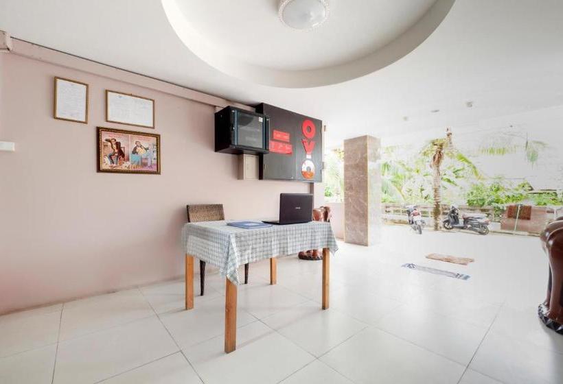 ホテル Oyo 75329 Phensri Apartment