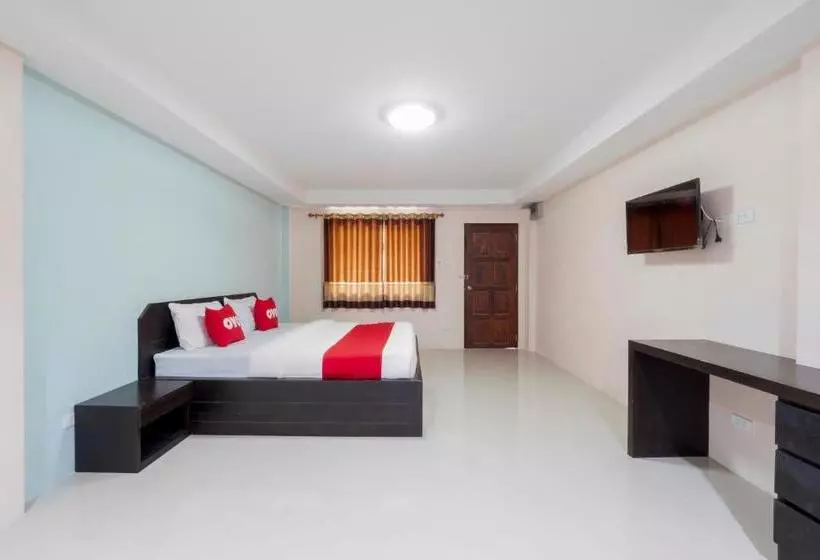 ホテル Oyo 75329 Phensri Apartment