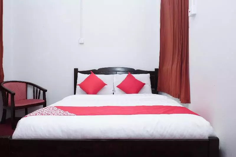 هتل Oyo 90103 Bbr Bari Beach Resort