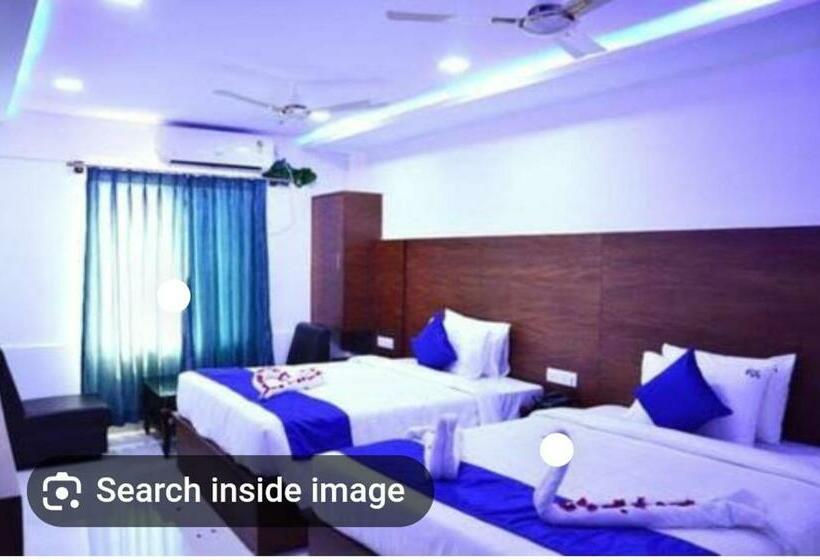 בית מלון כפרי Sarkar Grand