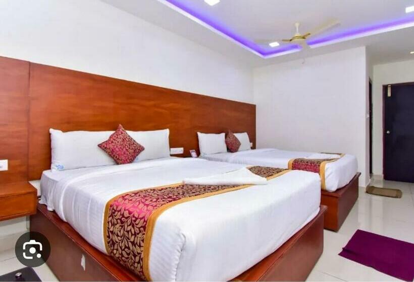 בית מלון כפרי Sarkar Grand