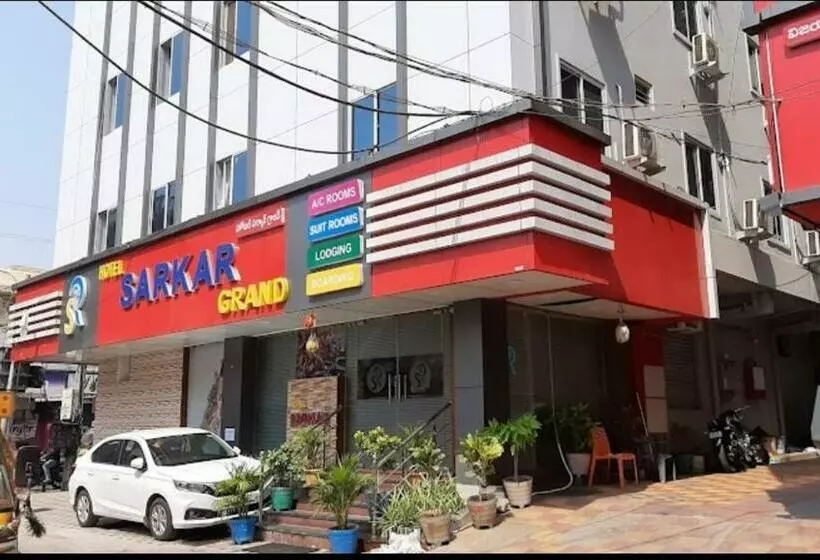 ホテル Sarkar Grand