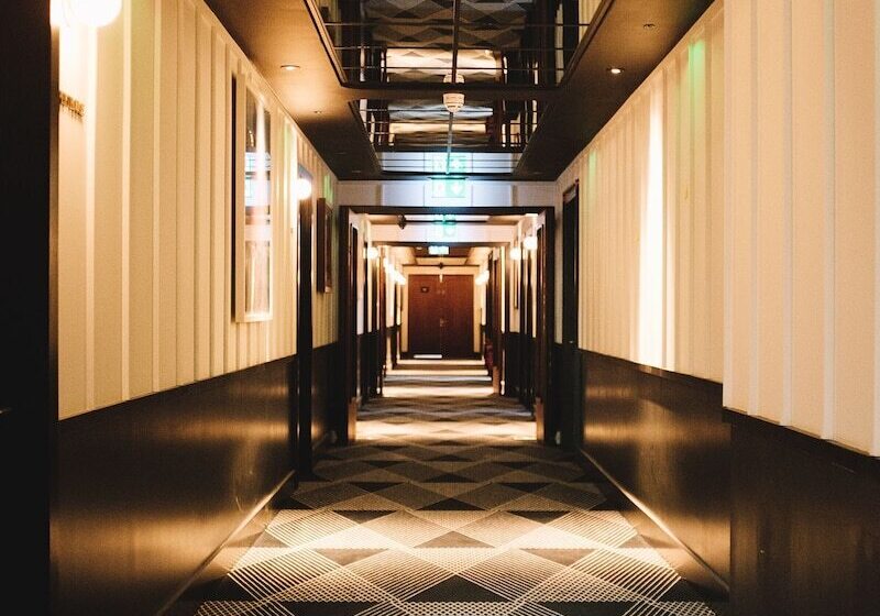 酒店 The Dean Cork