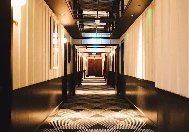 هتل The Dean Cork