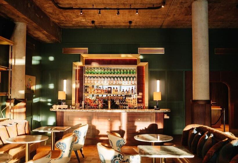 酒店 The Dean Cork