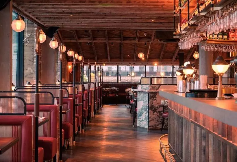 هتل The Dean Cork