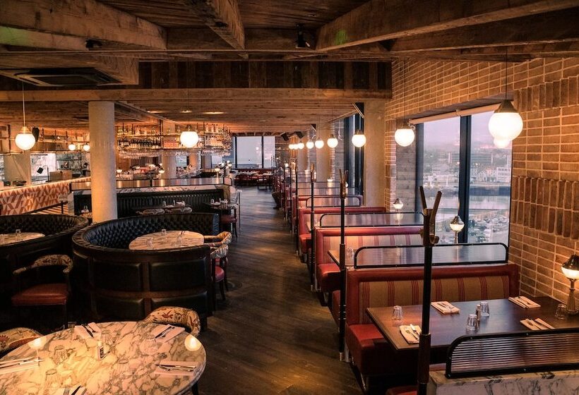 酒店 The Dean Cork