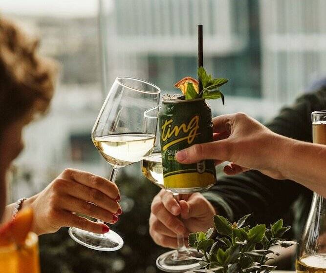 酒店 The Dean Cork