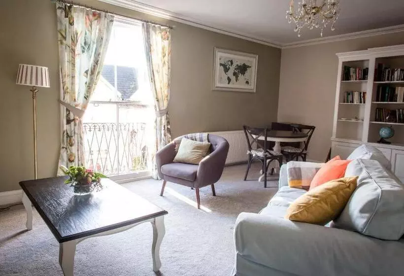 Majatalo Ashburton Court