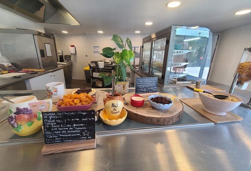 Общежитие Auberge De Jeunesse Hi Cahors