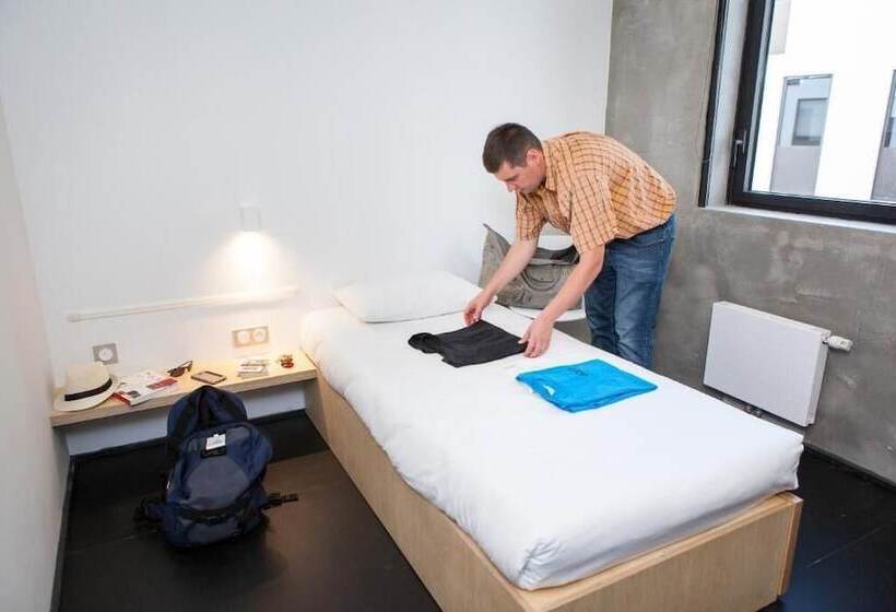 Общежитие Auberge De Jeunesse Hi Cahors