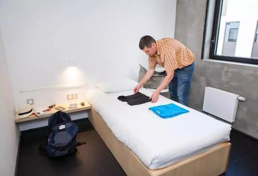 Auberge De Jeunesse Hi Cahors