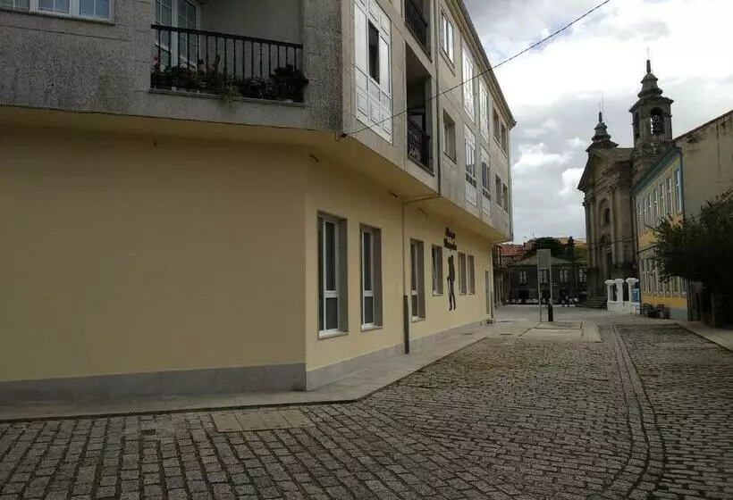 Albergue & Rooms Murgadán