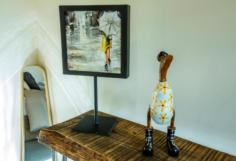 ベッドアンドブレックファースト Château Les Gardis