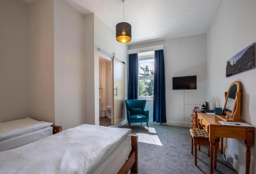 Cosy Wolf Bed & Breakfast