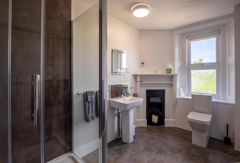 Cosy Wolf Bed & Breakfast